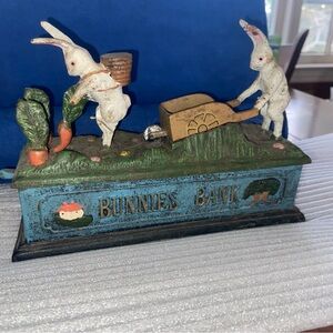 Vintage Bunnies Bank with Carrot Design working Mechanical